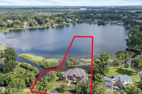 Builder's Own Lakefront Masterpiece