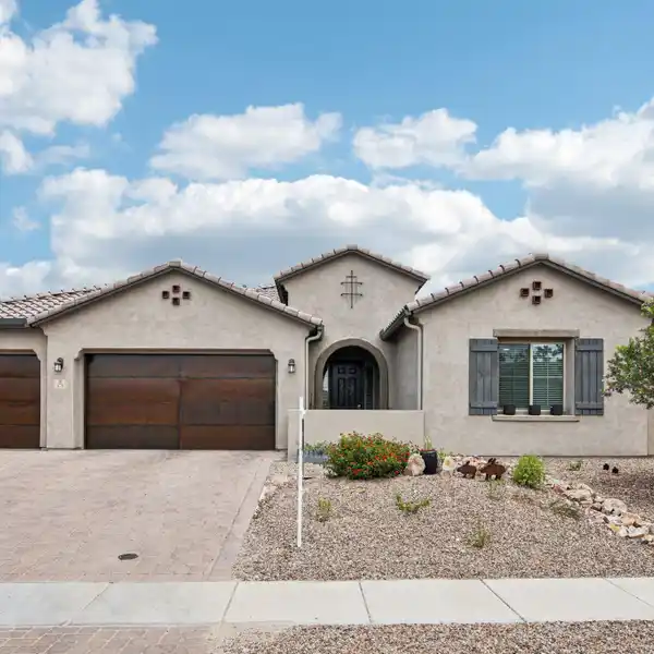 BEAUTIFULLY DESIGNED SINGLE-STORY HOME