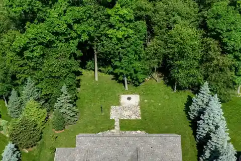Large Executive Home with Separate Quarters