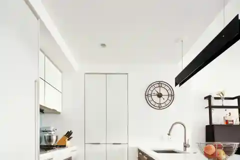 Waterfront Williamsburg Condo with Panoramic Manhattan Views