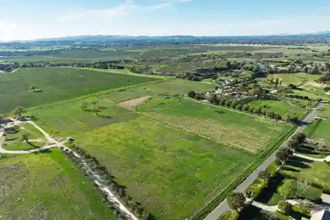Five Acres for a New Dream Estate