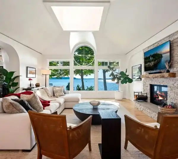 RECENTLY RENOVATED WATERFRONT HOME
