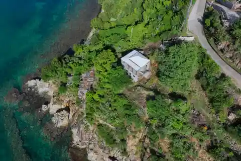 A Waterfront Oasis with Huge Potential