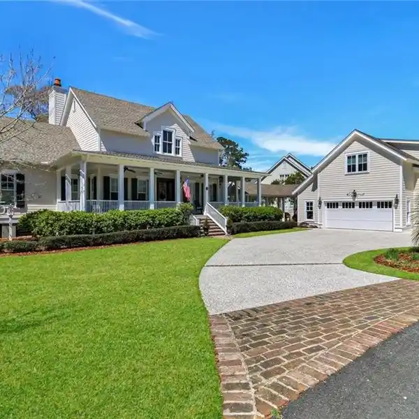 EXPERTLY CRAFTED HOME IN OLDFIELD