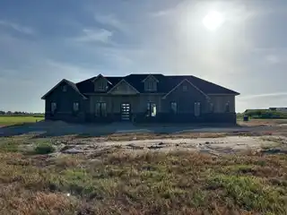Sophisticated Style on Expansive Scenic Lot