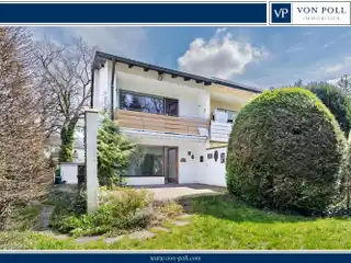 Semi-detached House in Need of Renovation in a Quiet Location