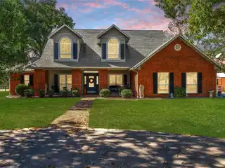 Your 31-acre Equestrian Paradise
