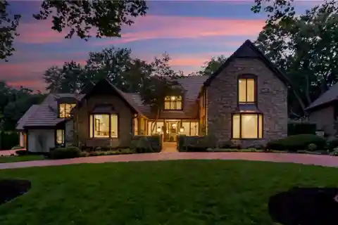 Recently Remodeled Estate on a Private Cul-De-Sac