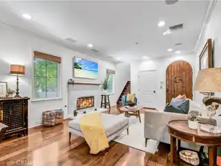 End-unit Townhouse-style Condo in the Foothills