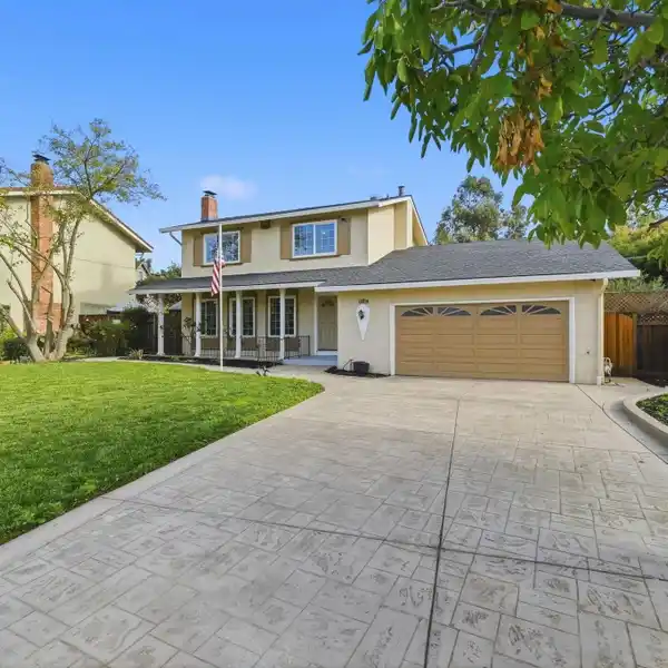 BEAUTIFULLY REFRESHED HOME IN PRESTIGIOUS NEIGHBORHOOD