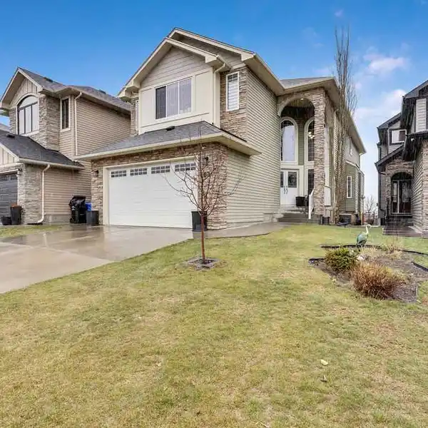 EXTENSIVELY UPGRADED HOME IN THE HEART OF KINCORA