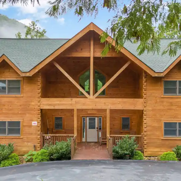 LUXURY CABIN IN THE SMOKY MOUNTAINS