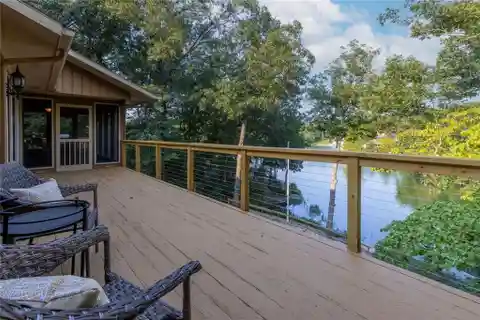 Park-Like Secluded Lake-Front Living