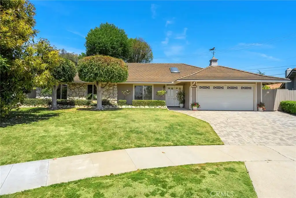 Charming Single-level Home on an Expansive Lot