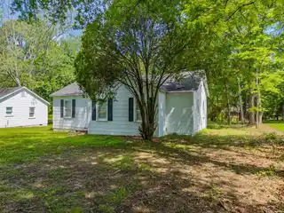 Rare Opportunity Close to Oxford Square
