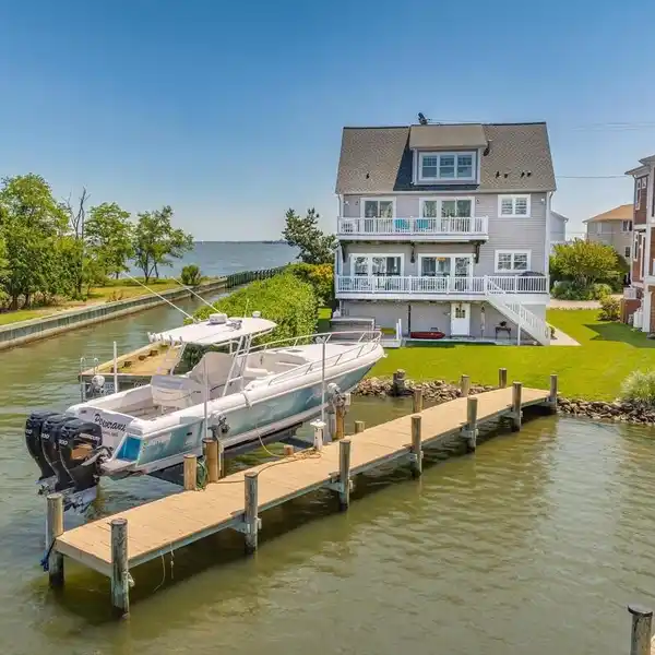 COASTAL RETREAT ON OYSTER CREEK