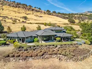 Elegant Estate Built for Indoor-Outdoor Living