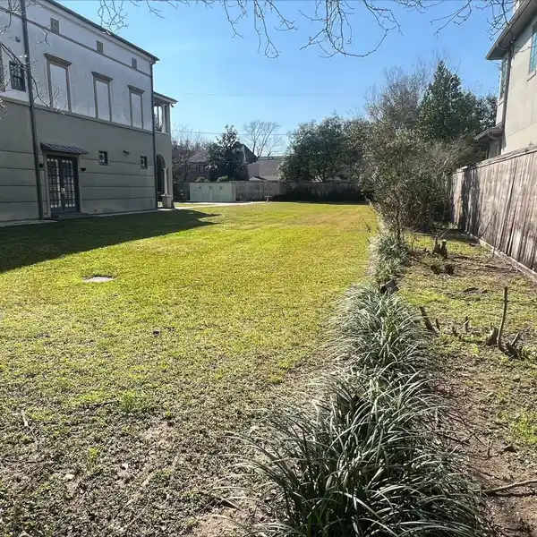 BUILD YOUR DREAM HOME IN WEST UNIVERSITY PLACE