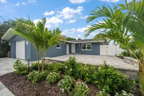Beautifully Remodeled and Completely Furnished Beach Home