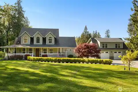 Renovated Home with Hobby Farm