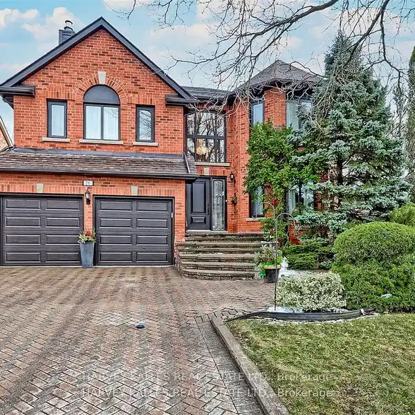 SPECTACULAR EXECUTIVE HOME