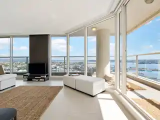 Freehold City Home in Premium Location