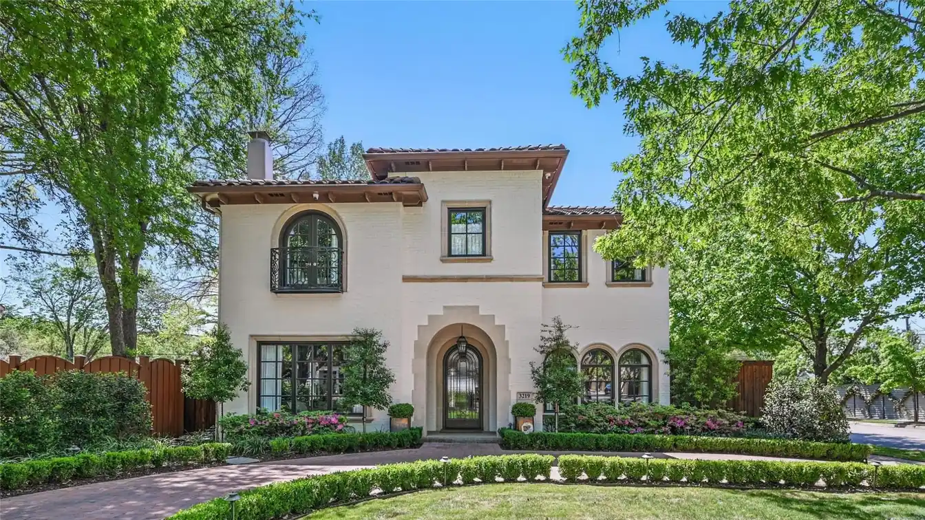Timeless Elegance with State-of-the-art Amenities