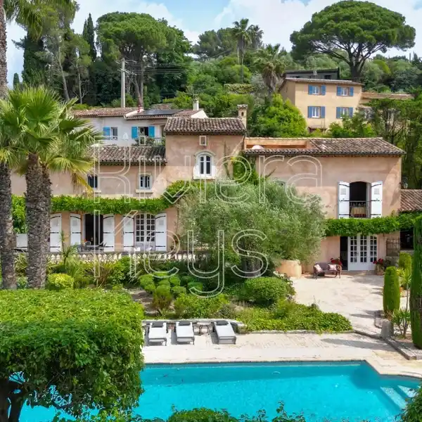MAGNIFICENT PROVENCAL STYLE HOUSE