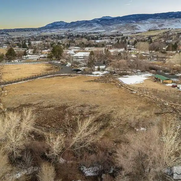GENTLY SLOPED 3-ACRE PARCEL