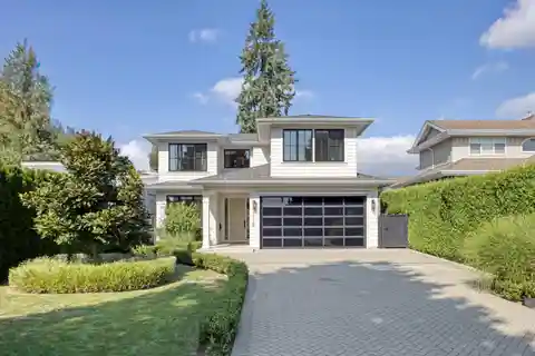 Meticulously Curated Luxury Residence