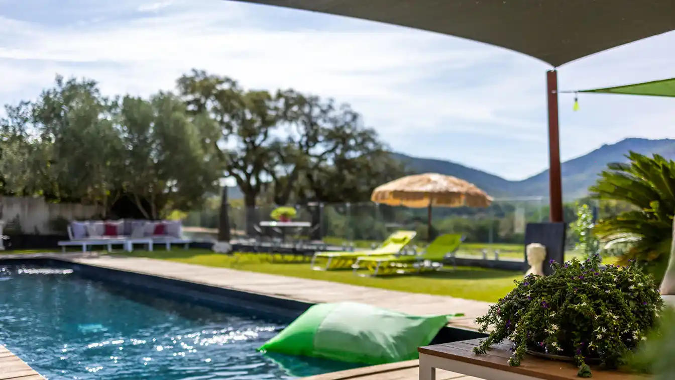 Contemporary Villa in the Heart of the Vineyards
