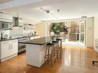 Unique Spacious Flat