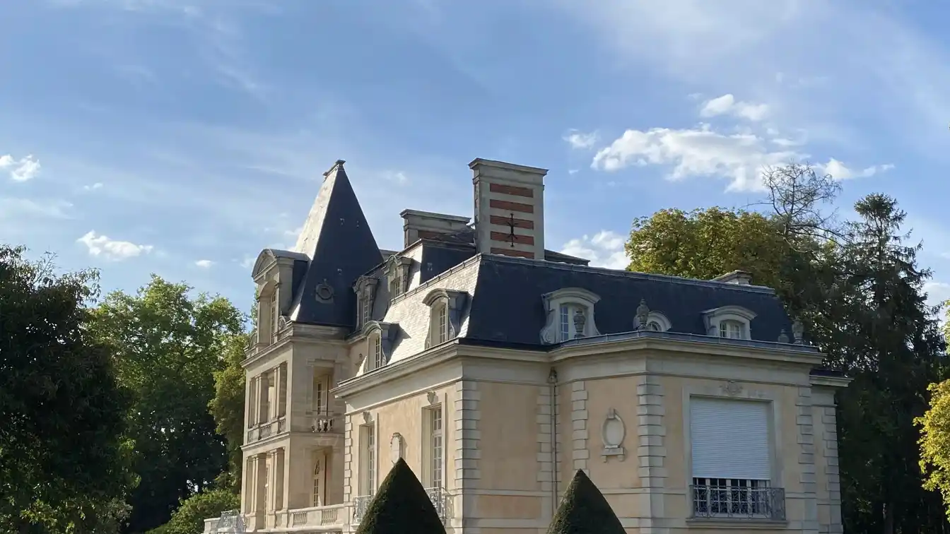 Elegant 18th Century Chateau