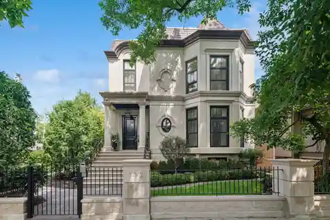 One of Chicago's Most Distinguished Private Residences