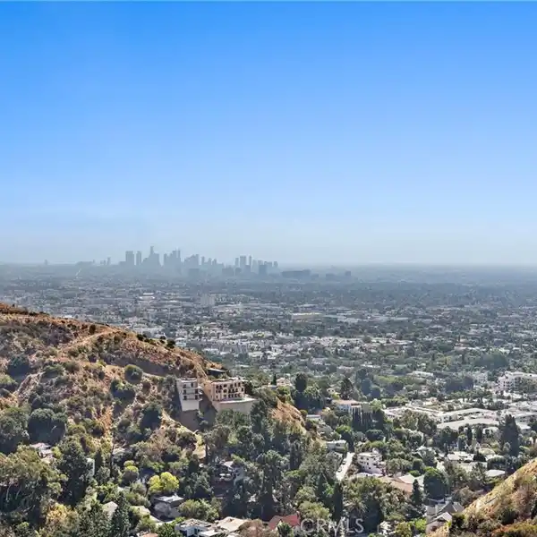 HOLLYWOOD HILLS HOME WITH BREATHTAKING VIEWS
