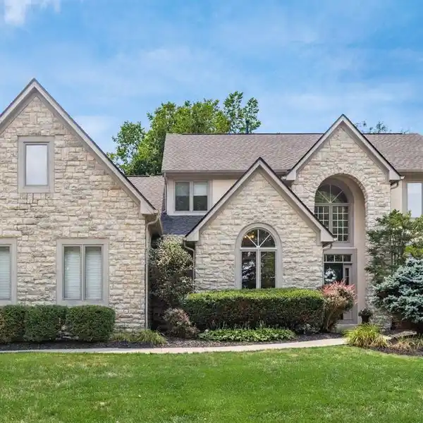 LOVELY RETREAT ON A SERENE CUL-DE-SAC