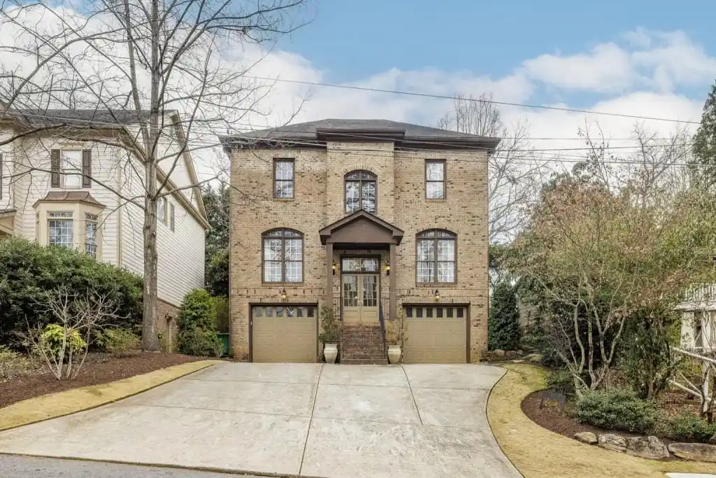 Fully Renovated Home in the Heart of Brookhaven
