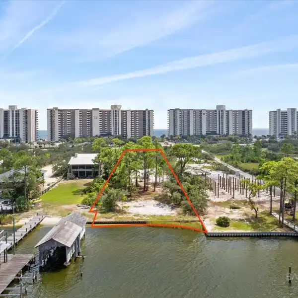 UNIQUE LOT ON COTTON BAYOU