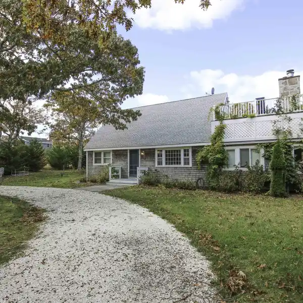 INVITING CAPE HOME
