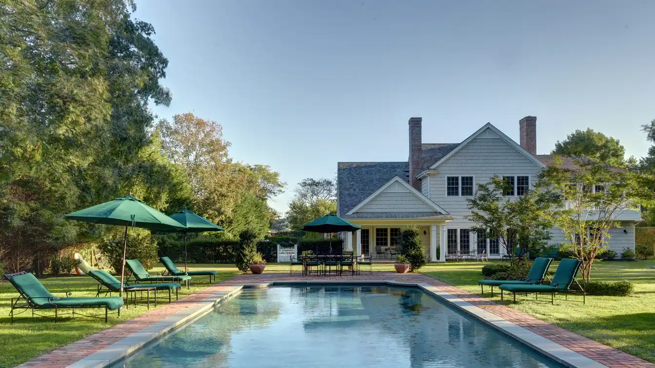 Lovely Private Property with Heated Pool and Manicured Lawn