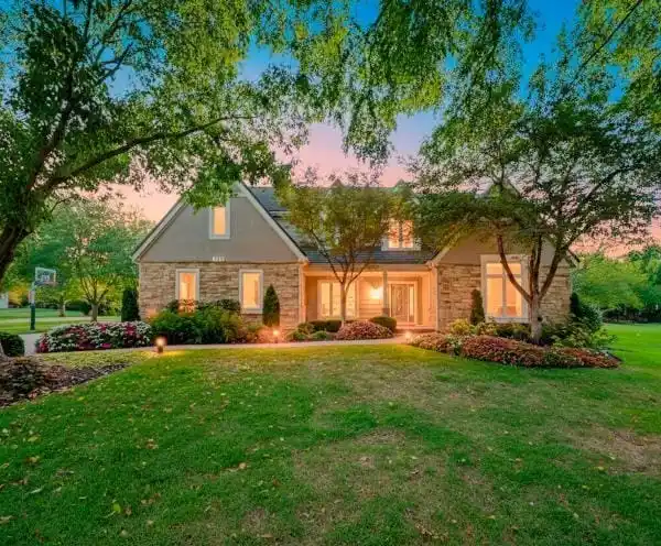 BEAUTIFULLY UPDATED HOME ON A QUIET CUL-DE-SAC