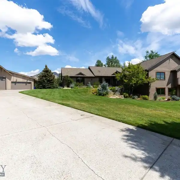 RARE BLEND OF SOPHISTICATION AND MONTANA CHARM