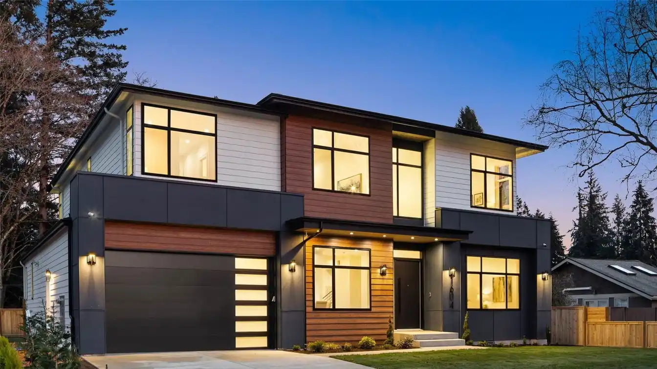 Newly Completed Modern Home in a Prime Location