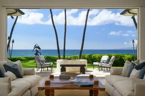 The Most Memorable Oceanfront Lifestyle in Maui