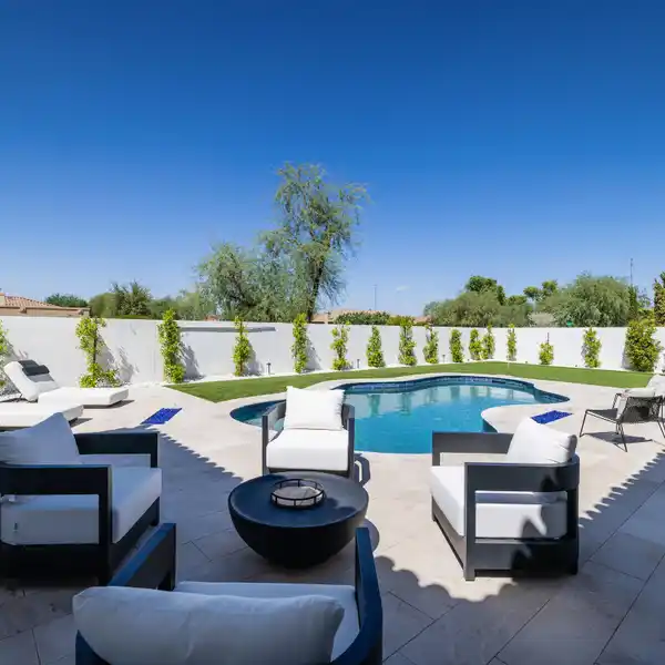 A PERFECT BLEND OF LUXURY AND COMFORT