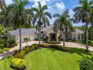 Exceptional Home in Grey Oaks