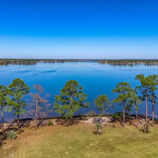 BREATHTAKING 17-PLUS-ACRE PARCEL