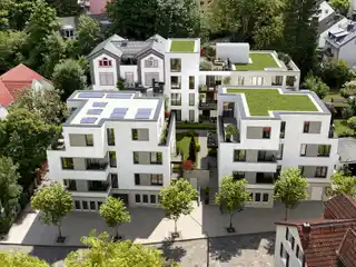 Luxurious Contemporary First-Floor Apartment