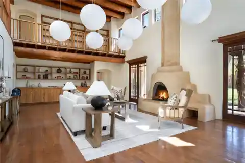 Special Opportunity in Coveted South Capitol
