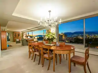Spectacular Full-floor Apartment in the Bing Thom Building